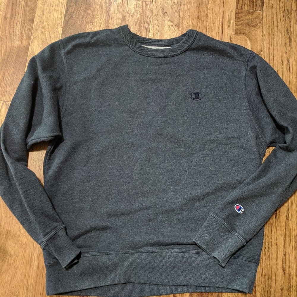 Men's Navy Champion sweatshirt